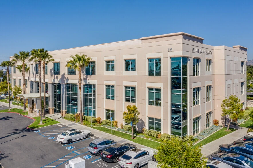 OC MedDerm Office Buiding Picture Irvine, CA